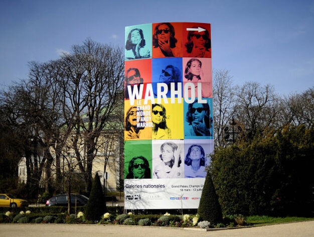 Cartel que preside la entrada a la exposici&oacute;n 'Warhol's Wide World'

Foto: EFE