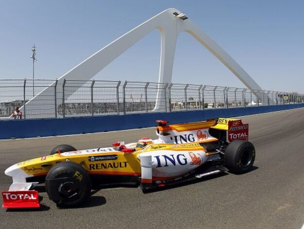 Alonso durante la carrera, en la que ha quedado sexto