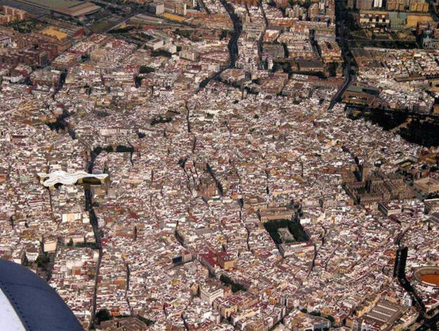 Vista a&eacute;rea del centro del Sevilla donde se aprecia a la izquierda el Metropol-Parasol de la Encarnaci&oacute;n.

Foto: Diario de Sevilla