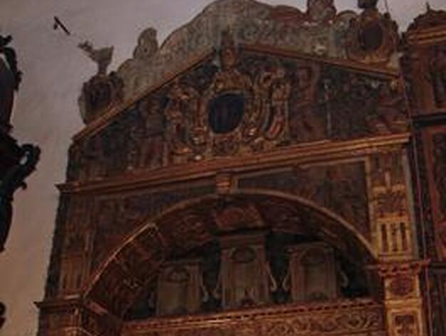 El convento Madre de Dios muestra unos tejados, esculturas, pinturas y muros plagados de desperfectos que demuestran su mal estado de conservaci&oacute;n.

Foto: Bel&eacute;n Vargas