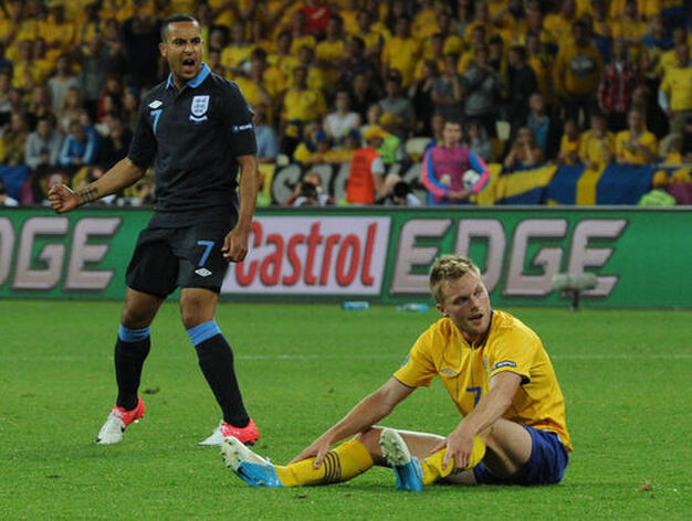 Inglaterra vence 'in extremis' en un partido loco y dejan a Suecia fuera de la Eurocopa.

Foto: AFP