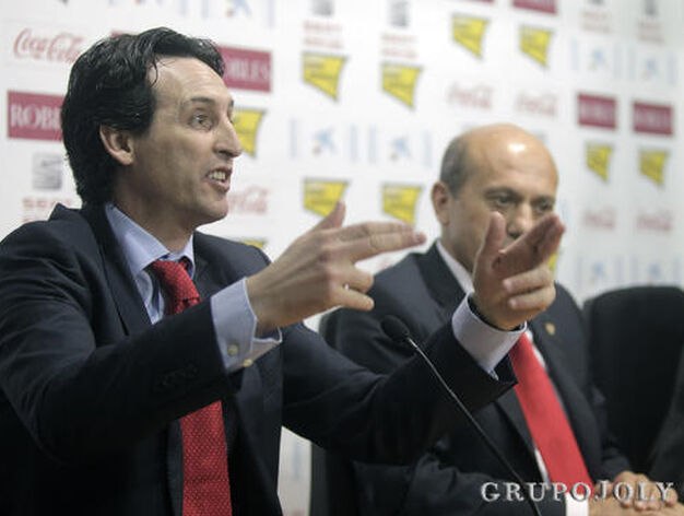 Emery, junto a Del Nido en su presentaci&oacute;n.

Foto: Antonio Pizarro