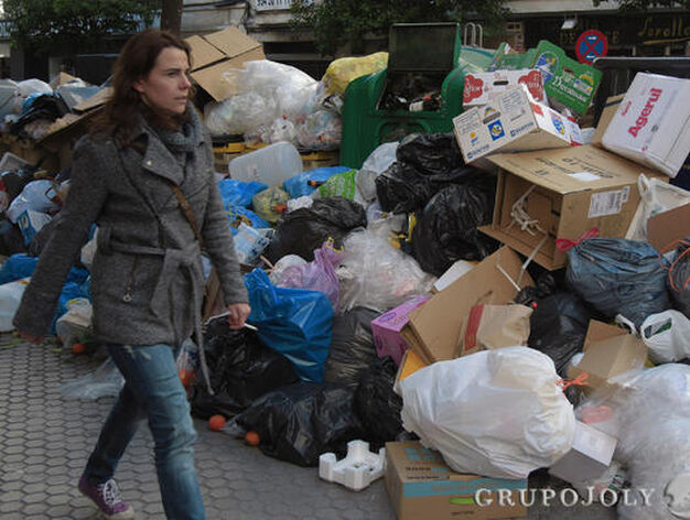 Monta&ntilde;as de basura en las calles.

Foto: Antonio Pizarro
