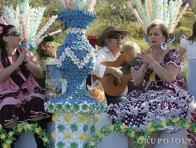 Varios miles de peregrinos participan en una de las citas tradicionales que anticipan el Mayo Festivo.

Foto: &Oacute;scar Barrionuevo