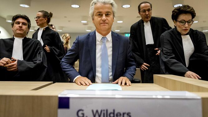 El líder de la ultraderecha holandesa, Geert Wilders, en la última jornada de su juicio contra él.