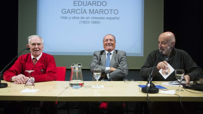 De izquierda a derecha, Juan Mariné, Eduardo García Matilla (hijo de García Maroto) y Miguel Olid, el miércoles en Cicus.