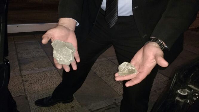 Piedras lanzadas contra un vehículo de alquiler con conductor la noche del miércoles al jueves.