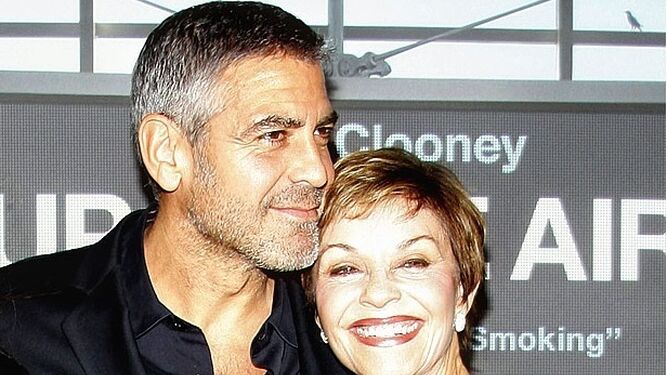 La madre de Clooney ha adelantado en un descuido el sexo de los bebés que espera el actor.