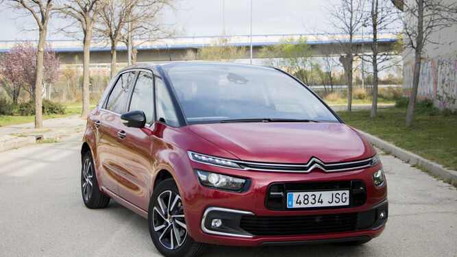 Este nuevo Citroën C4 Picasso incorpora un frontal mejorado.