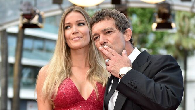 El actor, con su pareja, Nicole Kimpel, en Cannes.