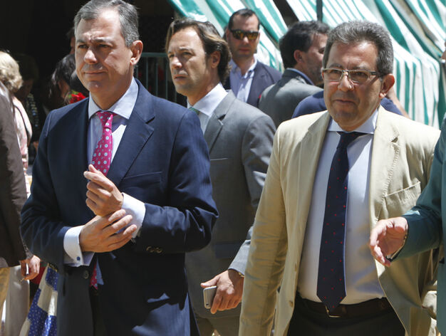 El alcalde de Tomares, Jos&eacute; Luis Sanz, y el portavoz del PP en el Ayuntamiento de Sevilla, Alberto D&iacute;az.