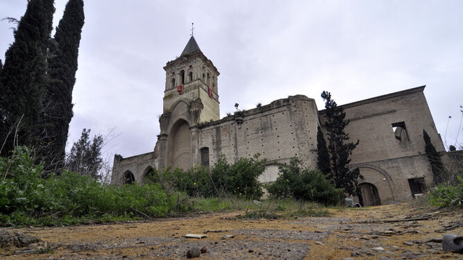 Fachada exterior del monasterio de San Jerónimo, que fue comprado por el Ayuntamiento en 1984 a la familia Beca Belmonte.