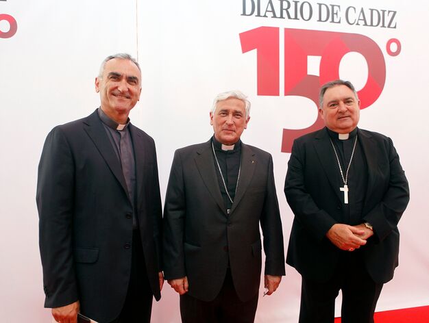 Los obispos de C&aacute;diz y de Jerez, con el vicario general de C&aacute;diz.