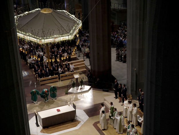 Misa por las v&iacute;ctimas en la Sagrada Familia