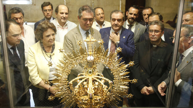 Exposición de estrenos con motivo de la Coronación Canónica de la Virgen de la Salud de San Gonzalo.