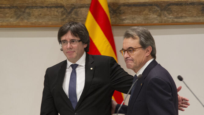 Artur Mas junto al presidente de la Generalitat, Carles Puigdemont