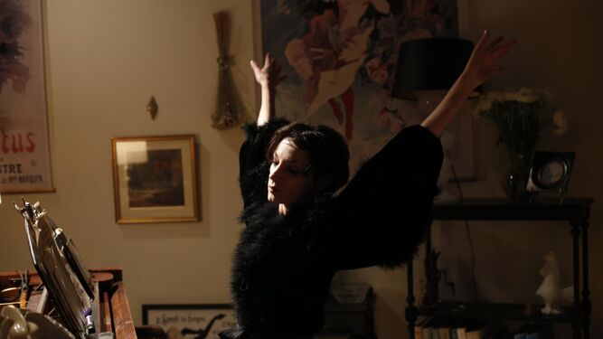 Jeanne Balibar, en una escena de 'Barbara', la nueva película tras la cámara de Mathieu Amalric.