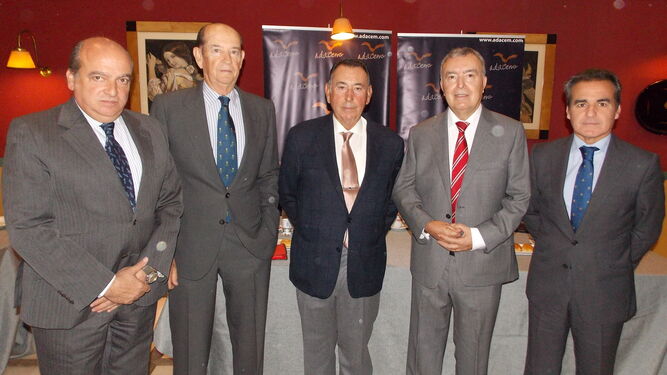 De izquierda a derecha: Luis Miguel Martín, Jose María Piñar, Antonio Gallego, Rufino Parra y Rafael Herrador