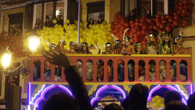 La Cabalgata de Reyes recorre Sevilla
