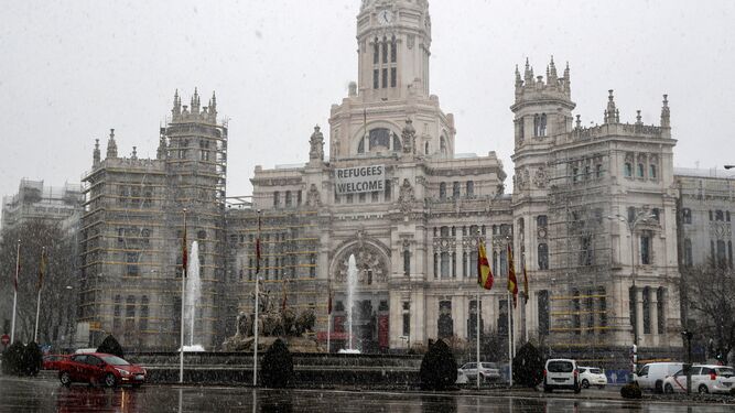Madrid, bajo el manto blanco de la nieve.