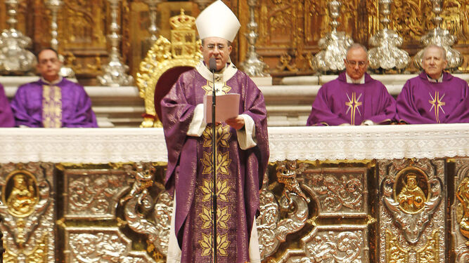 El arzobispo, monseñor Asenjo, durante la homilía.