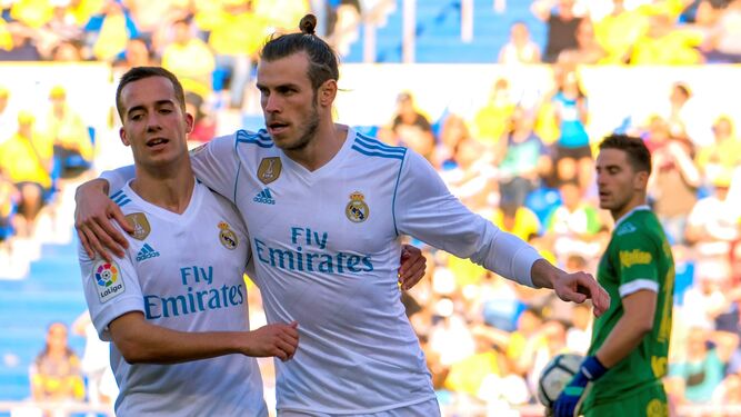 Bale celebra un tanto con Lucas Vázquez.