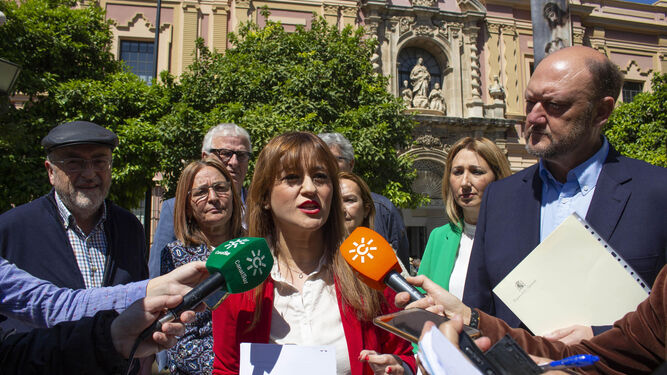 Verónica Pérez y Antonio Pradas informan de las enmiendas a los PGE.