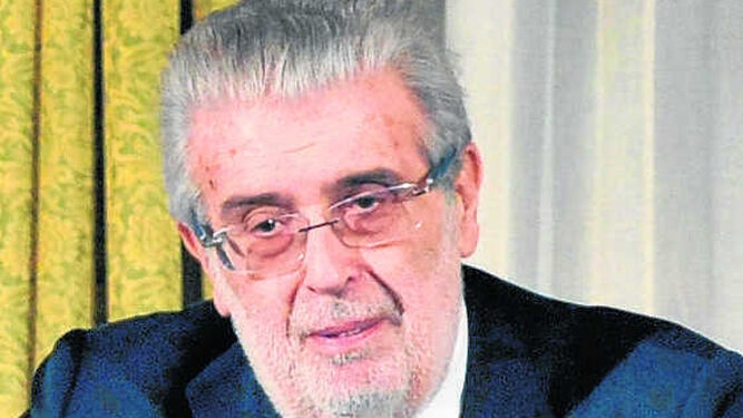 Manuel Olivencia, premiado en la edición anterior.