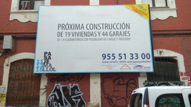 El cartel de la promoción a finales de octubre no hablaba de viviendas taller.