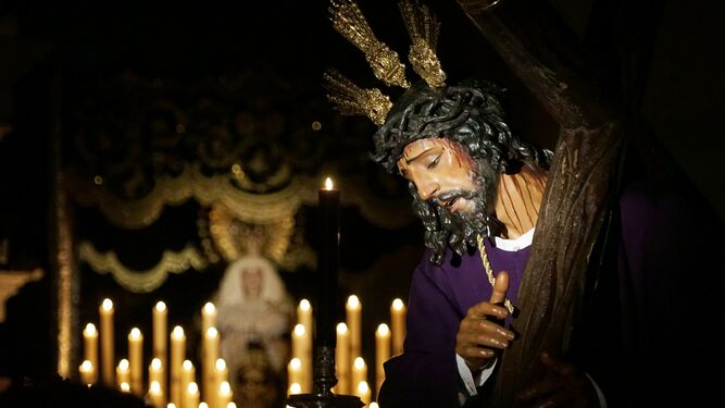 Jesús Nazareno y la Virgen de los Dolores, síntesis histórica de la Semana Santa de Paradas.