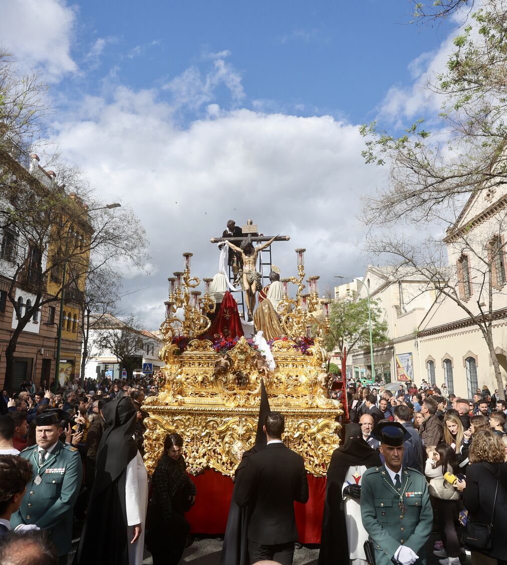 Las im&aacute;genes de la hermandad de La Trinidad en la Semana Santa de Sevilla 2024