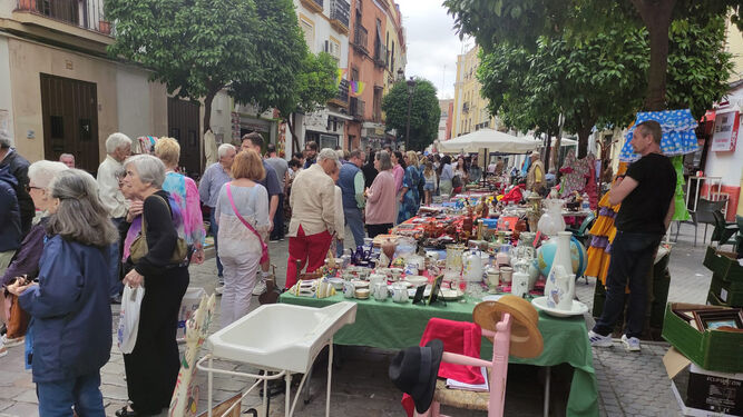 Jueves de Feria en la calle Juan Belmonte