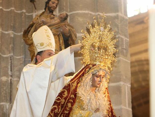 La Virgen del Valle, coronada