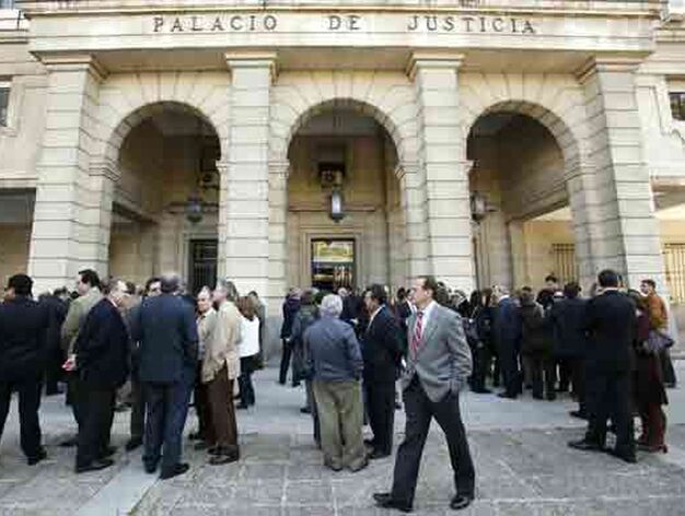 Hist&oacute;rica huelga de jueces en Sevilla
