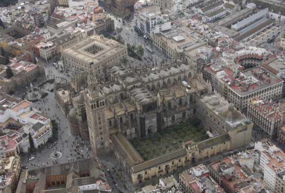 El Patio de los Naranjos en la Catedral de Sevilla.

Foto: Victoria Hidalgo