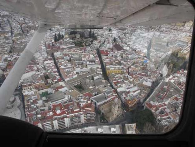 Sevilla fotografiada desde una avioneta.

Foto: Victoria Hidalgo