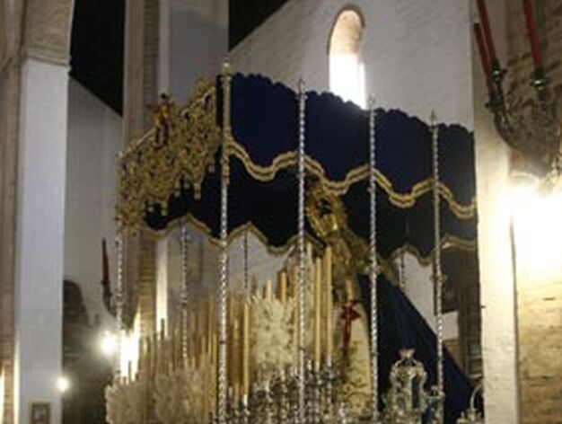 La Virgen del Carmen Doloroso en su paso.

Foto: Jos&eacute; &Aacute;ngel Garc&iacute;a