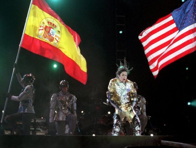 El rey del pop durante una actuaci&oacute;n en Zaragoza.

Foto: efe