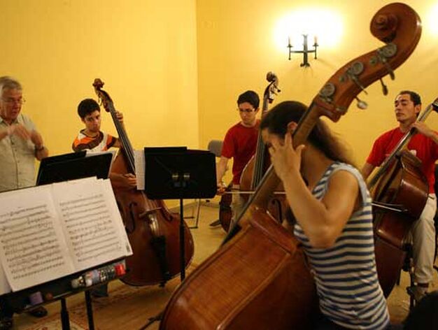 La Orquesta de la Fundaci&oacute;n Barenboim-Said inicia en el Maestranza el 2 de agosto una gira por su d&eacute;cimo aniversario.

Foto: Juan Carlos Mu&ntilde;oz