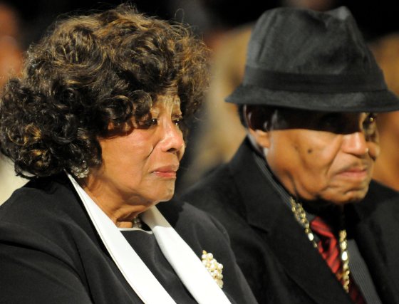 Los padres del cantante, Katherine y Joe Jackson, durante el funeral.

Foto: AFP