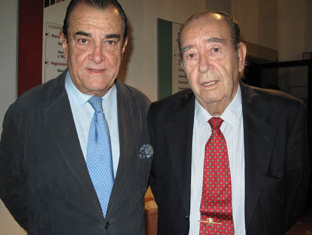 Vicente Ramos y Jos&eacute; Garc&iacute;a de Tejada, patronos del Banco de Alimentos de Sevilla.

Foto: Victoria Ram&iacute;rez