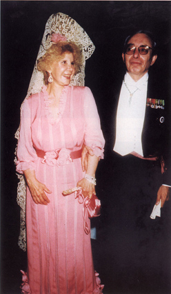 La duquesa junto a su segundo marido, Jes&uacute;s Aguirre.