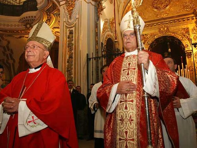 El cardenal arzobispo de Sevilla, Carlos Amigo Vallejo , clausur&oacute; los actos conmemorativos del quinto centenario de la Parroquia de los Santos M&aacute;rtires de M&aacute;laga.