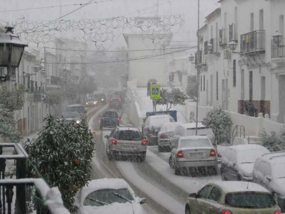 Nieve en Cazalla de la Sierra.

Foto: Pablo Jim&eacute;nez