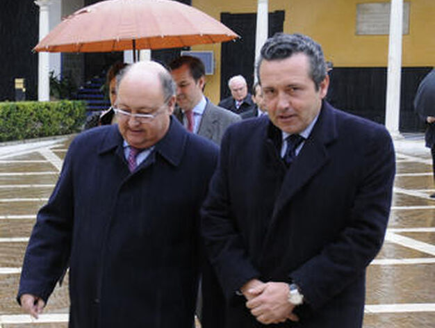 Gonzalo de Madariaga, presidente de Macpuarsa, a la derecha.

Foto: Juan Carlos V&aacute;zquez