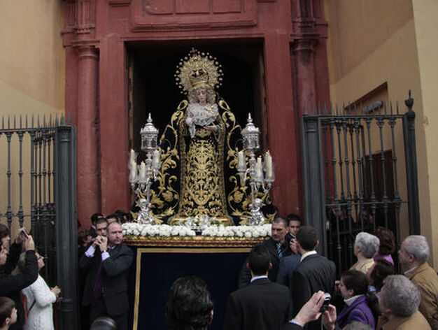 La Virgen de la Estrella saliendo de la parroquia.

Foto: Victoria Hidalgo