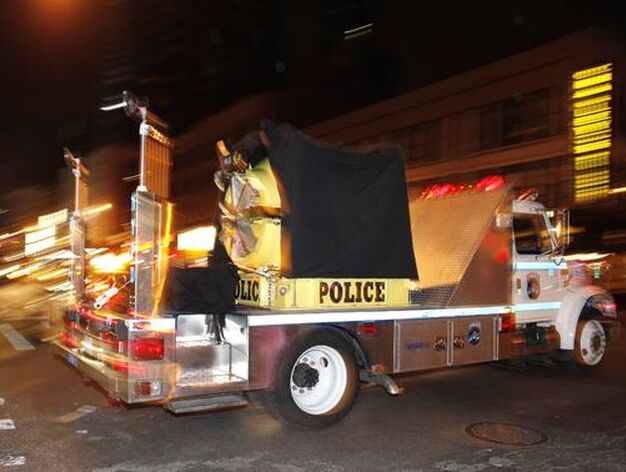 Un coche con explosivos obliga a desalojar la neoyorquina plaza de Times Square.

Foto: AFP/ REUTERS/ EFE