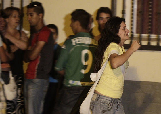 La joven accede desconsolada al lugar del suceso.

Foto: Antonio Pizarro
