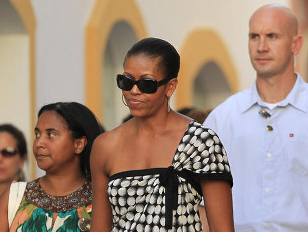 Michelle Obama pasea por las calles del centro hist&oacute;rico de Marbella./Sergio Camacho