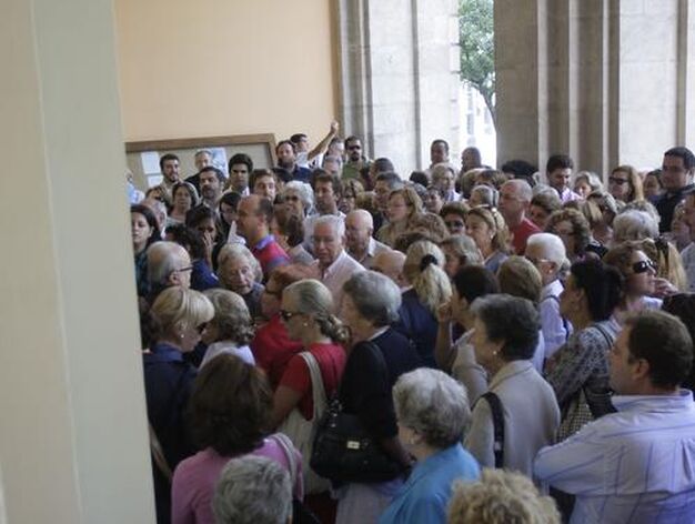 Los vecinos del centro de Sevilla irrumpen en el Pleno del Ayuntamiento de Sevilla para quejarse por el cierre del tr&aacute;fico en el centro.

Foto: Jos&eacute; &Aacute;ngel Garc&iacute;a